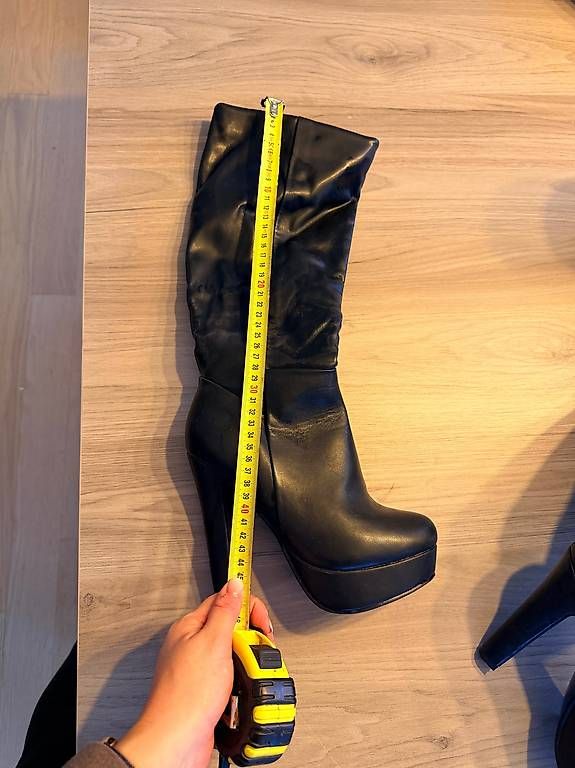 Scarpe da donna: Stiefel mit breitem Absatz – Usato da Bözberg venduto da van_52qk 3