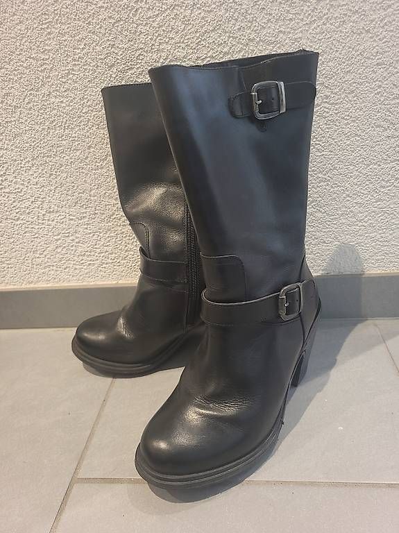Chaussures femmes: Lederstiefel Grösse 36 – D'occasion à Bonstetten par _YamaYa_