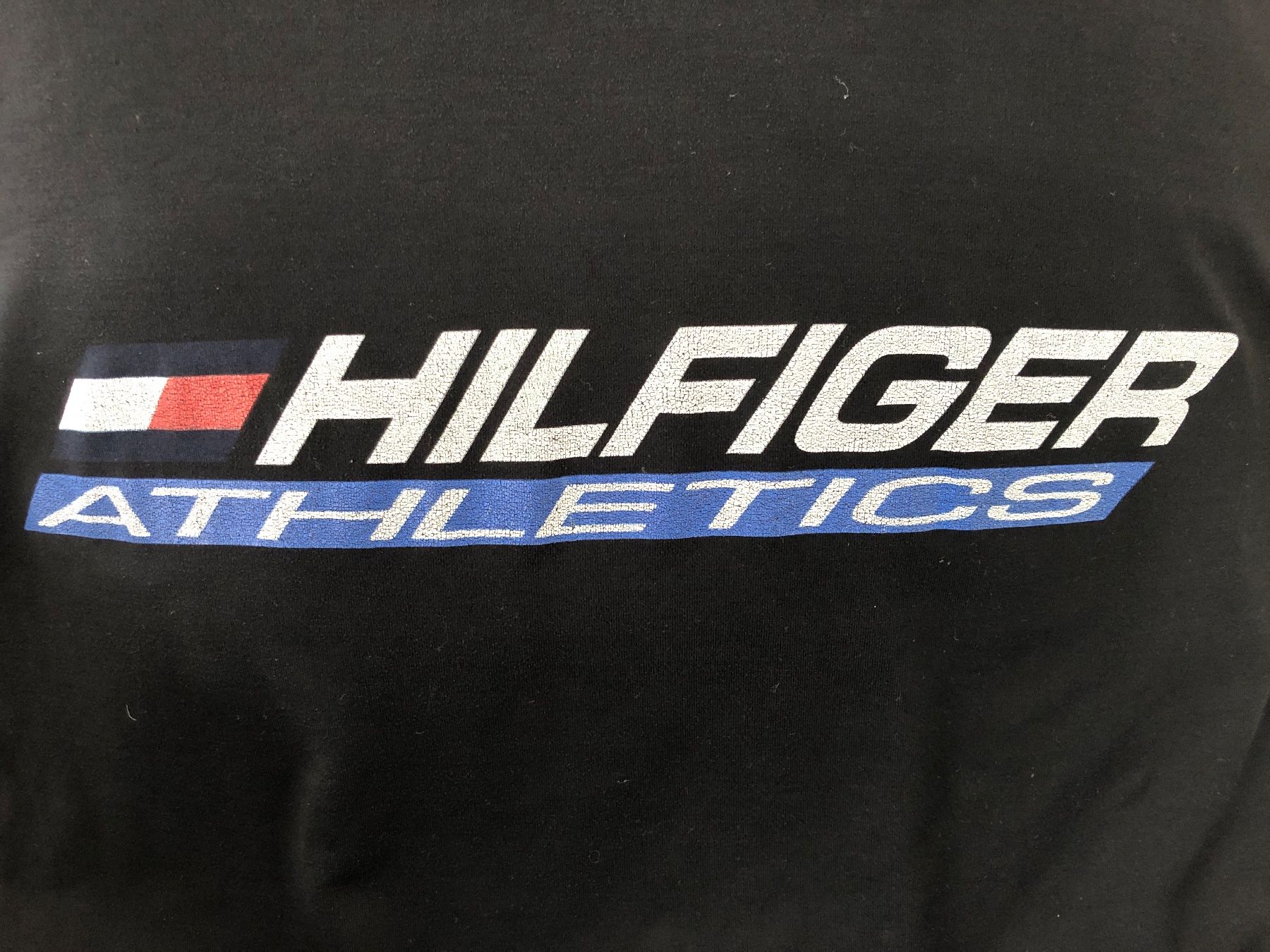 Tommy Hilfiger T-shirts: Hilfiger Athletics – D'occasion à Bettwiesen par cofrarium