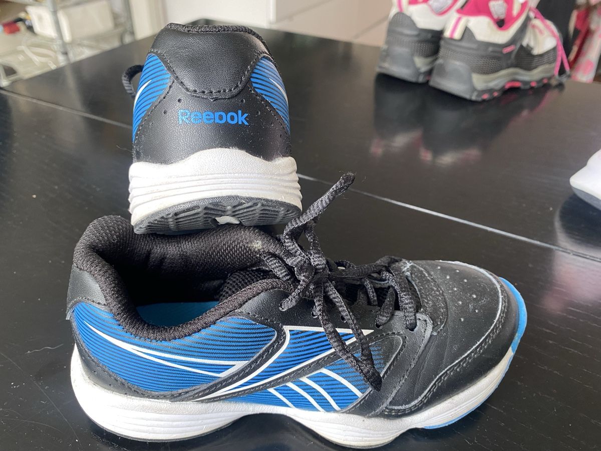Herrenschuhe: Kids shoes , size 30 – Gebraucht aus Biel/Bienne von yuliyabiel 3