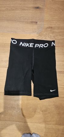 Nike Pro Shorts Damen Grösse M schwarz guter Zustand 