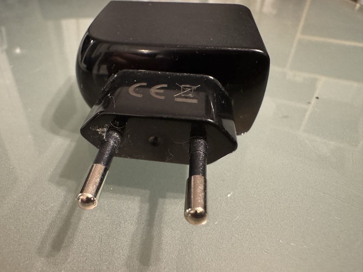 Ladegeräte: Dual USB Charger - Cellularline – Gebraucht aus Zürich von aus_r2dq 2