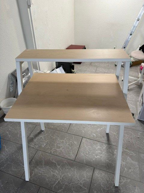 Ikea Bureaux: Tisch mit Metallgestell – D'occasion à Bern par shtafin 1