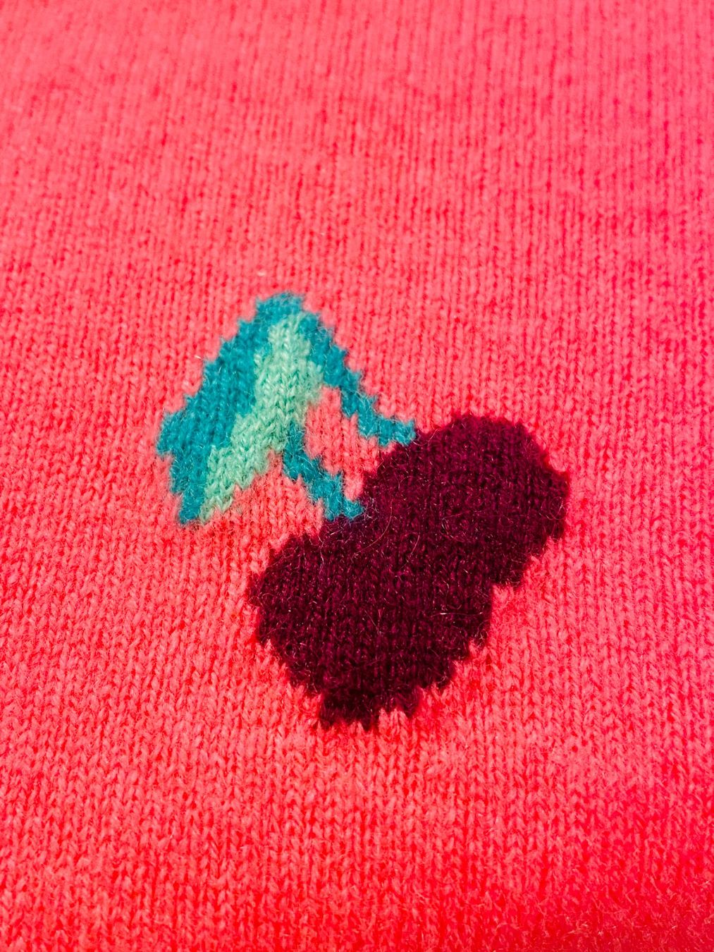 Maglioni & Felpe: J.CREW Cashmere Pullover Cherry Kirschen pink XS – Usato da Allschwil venduto da Rosenfee 1