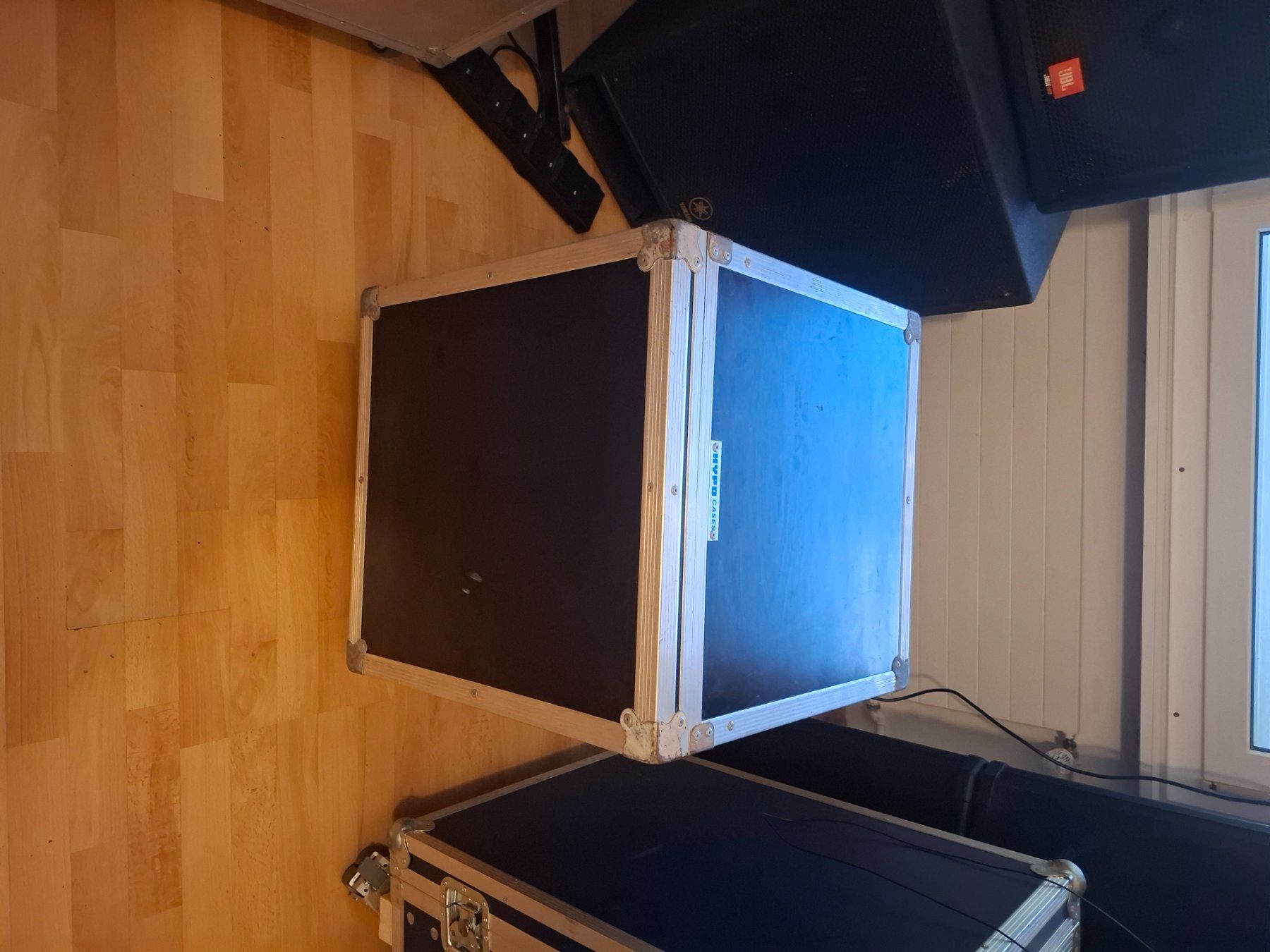 Mackie Amplificatori: Mixer und Endstufe – Usato da Döttingen venduto da Insula 3