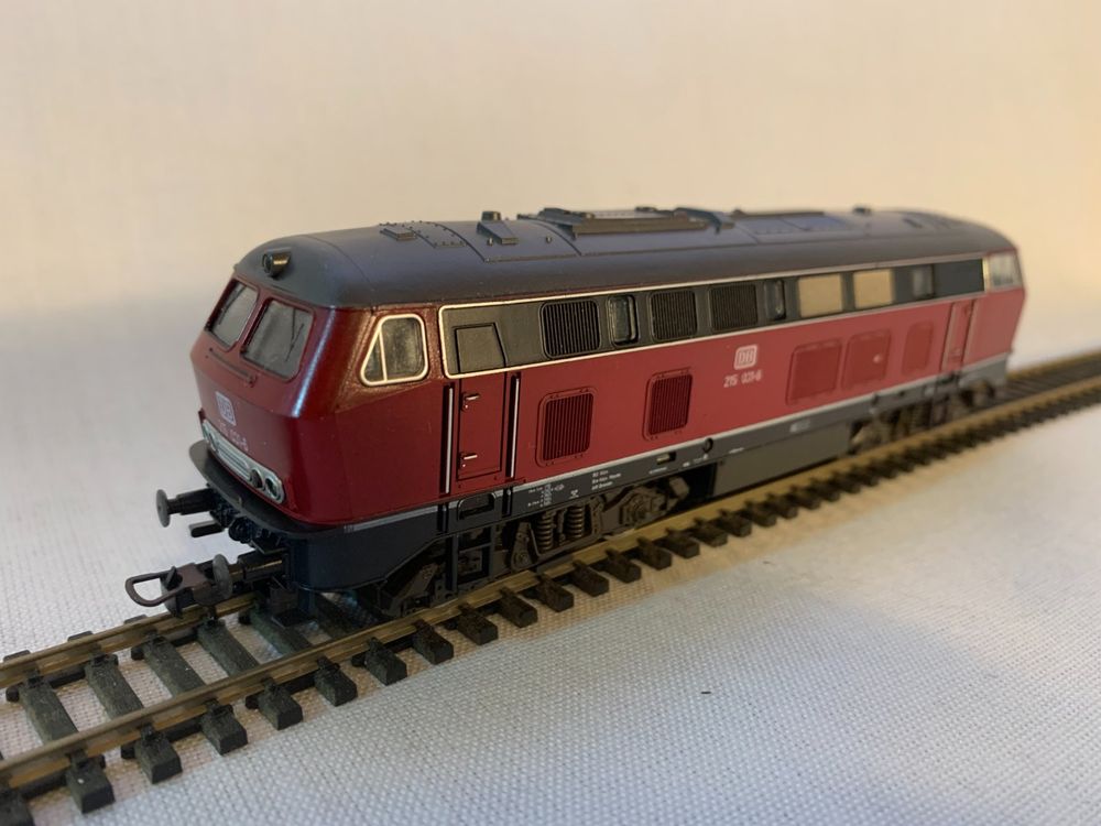 Locomotive Diesel Roco 4151 – BR215 – Échelle HO – Occasion Comme Neuve – Courant Continu