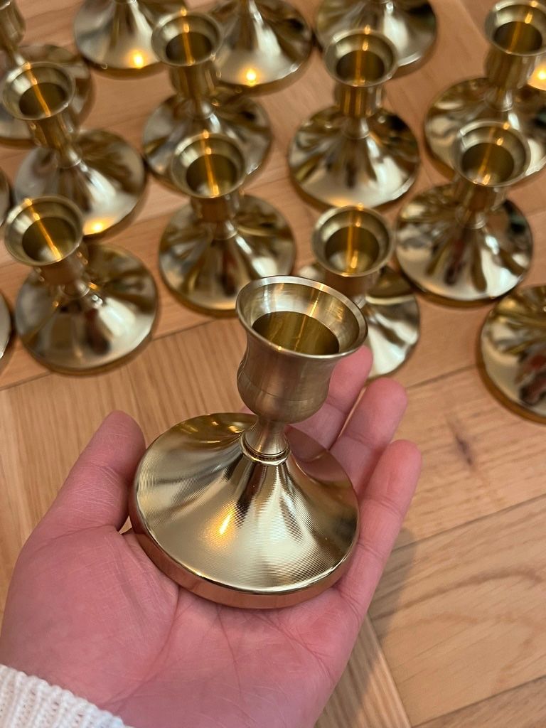 Bougeoirs: 34 Kerzenständer (gold fabrig) – D'occasion à Dübendorf par Keanu_M