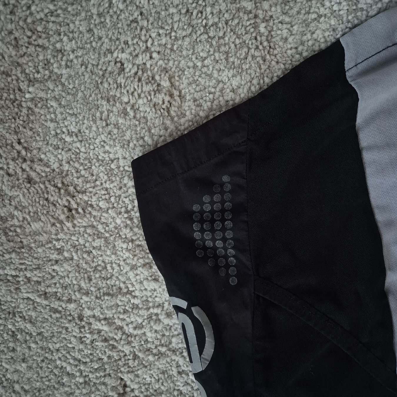 Skins Canottiere & Pantaloni: Fahrradweste von Skins – Usato da Steinhausen venduto da des_zv87 3
