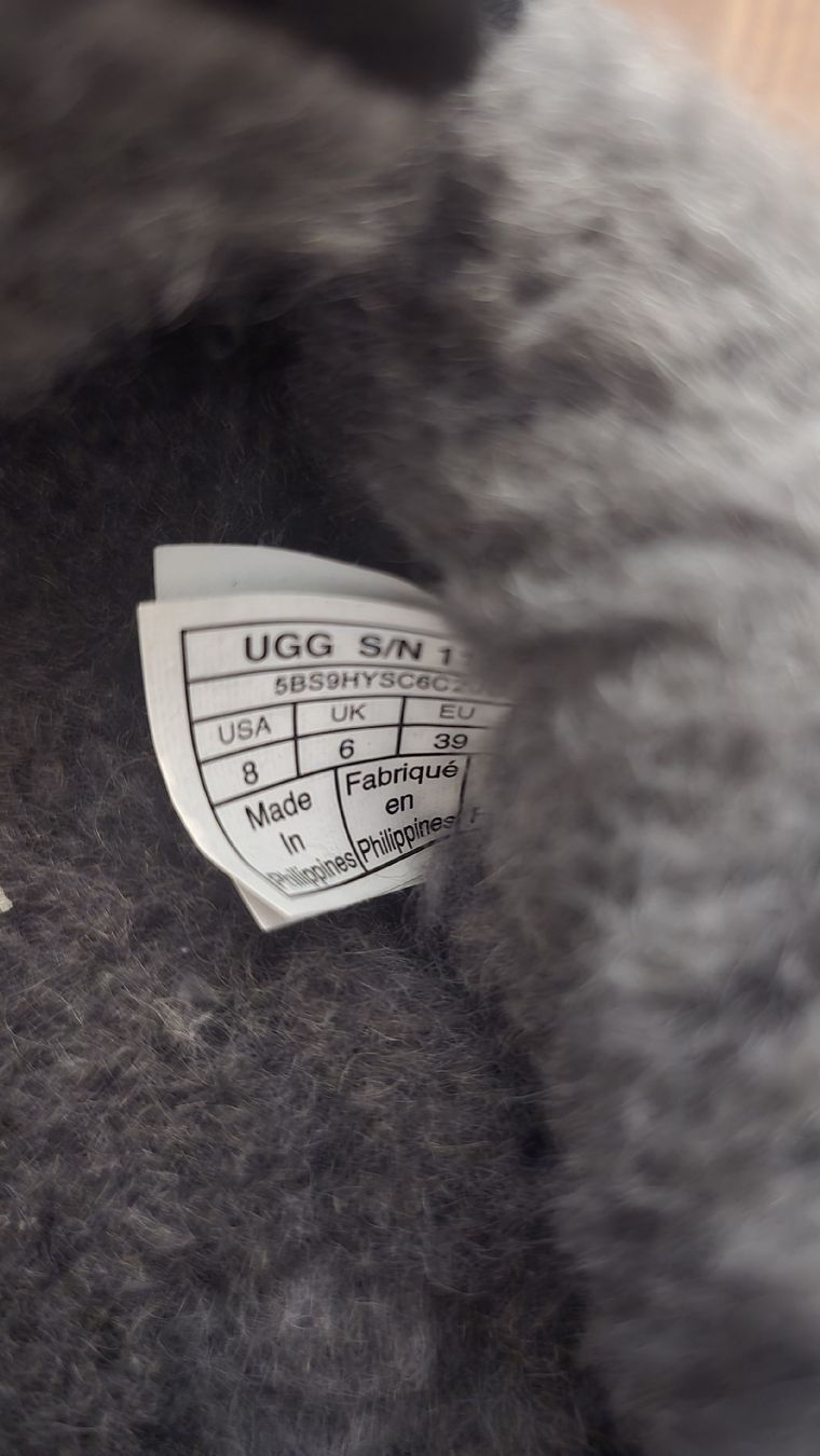 Ugg Scarpe da donna: UGG-Hausschuhe Grösse 39 – Nuovo (secondo la descrizione) da Meggen venduto da Scollection 2