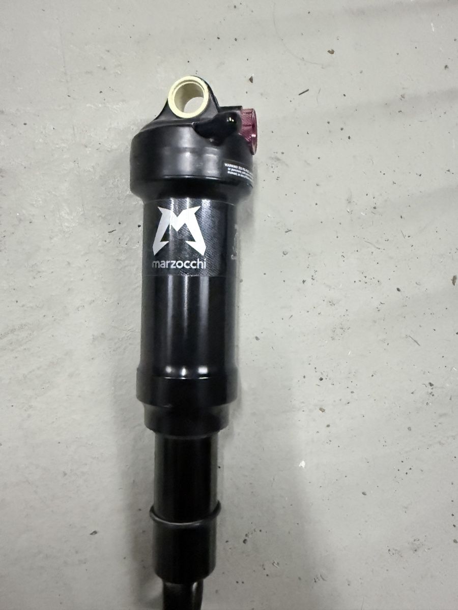 Marzocchi Ersatzteile: Marzocchi Bomber Air Inline Dämpfer 210x55 – Gebraucht aus Glattpark(Opfikon) von Petevisuals