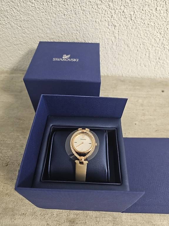 Swarovski Uhren: Swarovski Damenuhr – Neu und originalverpackt aus Sursee von iva_jcp7 1