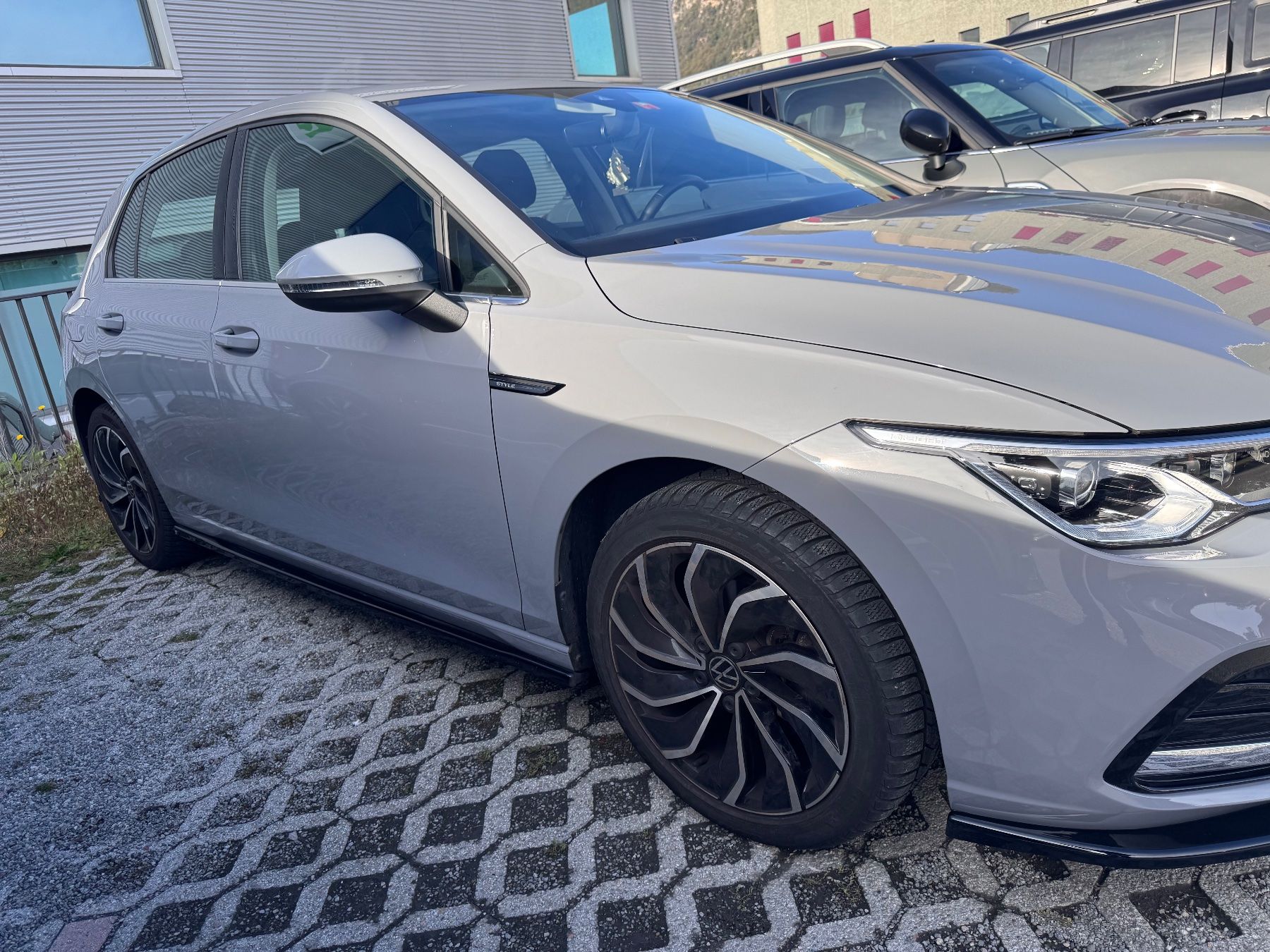 VW Automobili: Vw Golf 8 – Usato da Riva San Vitale venduto da kej_6hj6 3