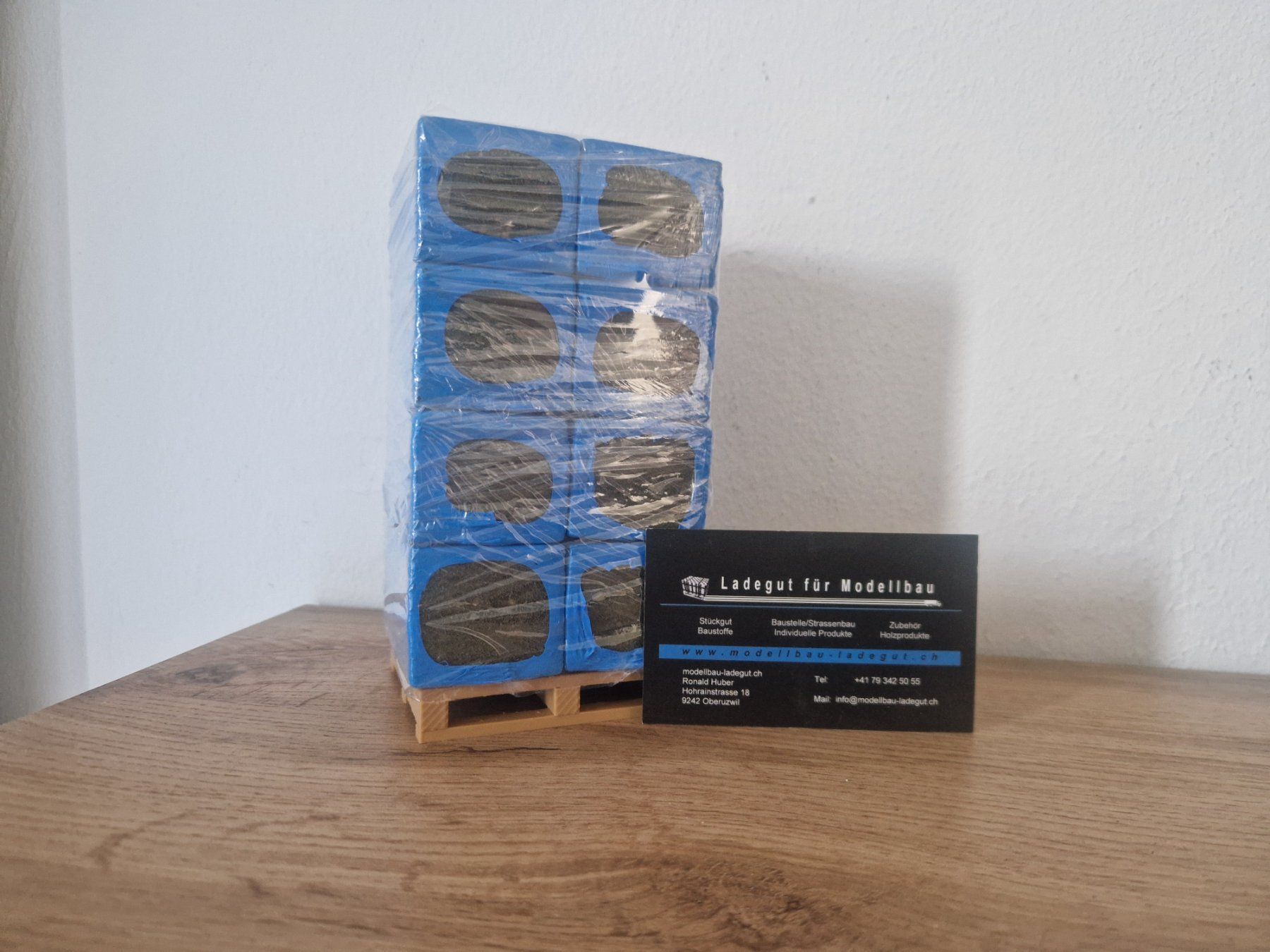 Modellismo RC: Flumroc Isolation Palet 1:14 – Nuovo e nell'imballaggio originale da Oberuzwil venduto da volvo220
