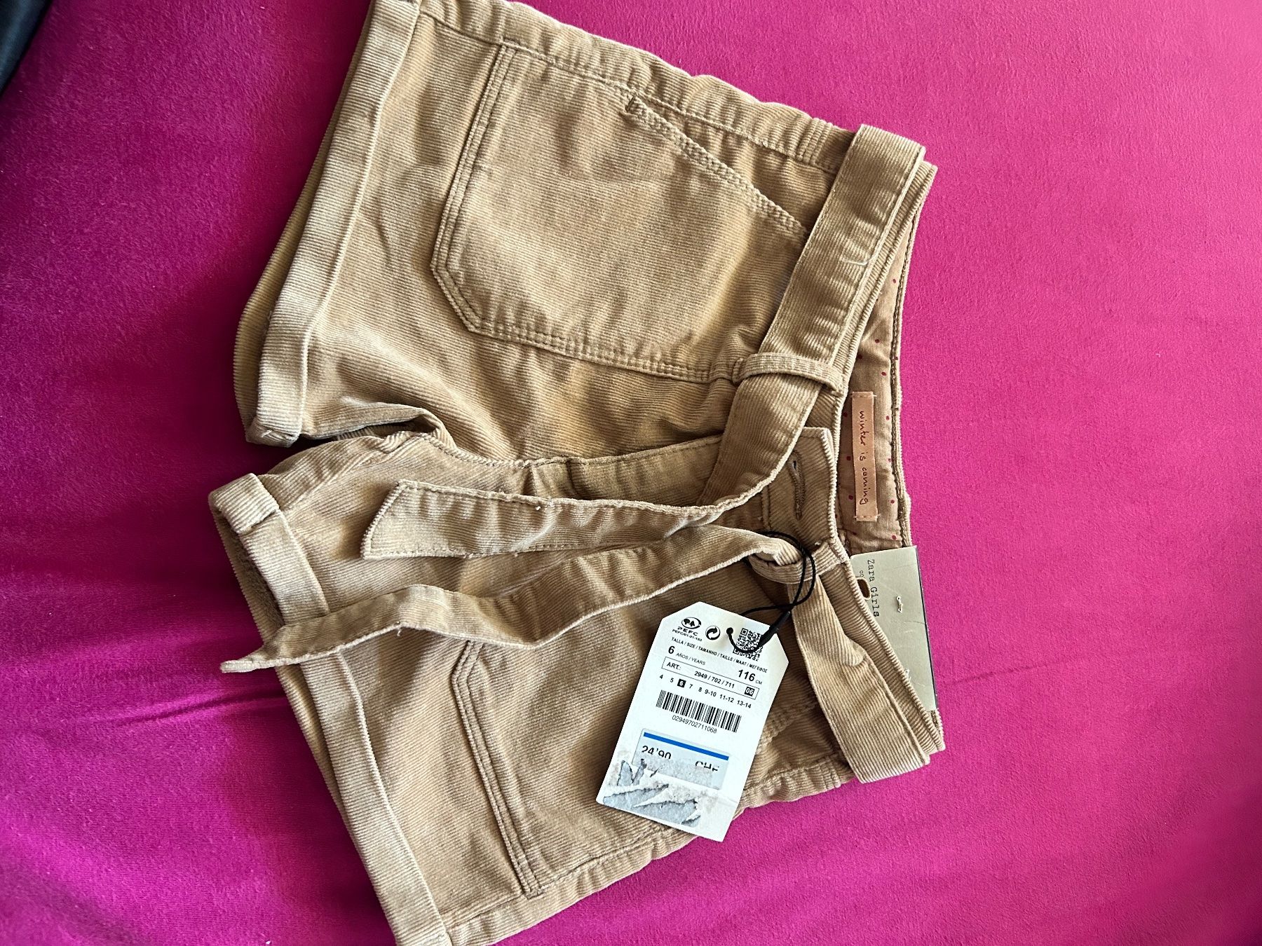 Zara Pantaloni: Herbst Shorts aus Samt – Nuovo e nell'imballaggio originale da Herrliberg venduto da Mena013