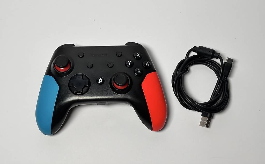 Manettes: Nintendo Switch Controller + Caricatore - Joystick – D'occasion à Gordola par kar_gy5g