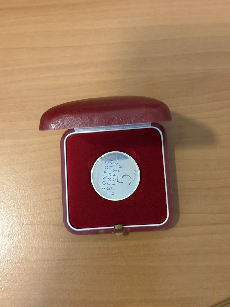 Toutes les monnaies: Médaille Albert Einstein avec écrin état comme neuf – Neuf avec emballage d'origine à Coppet par vintage.swatch 1