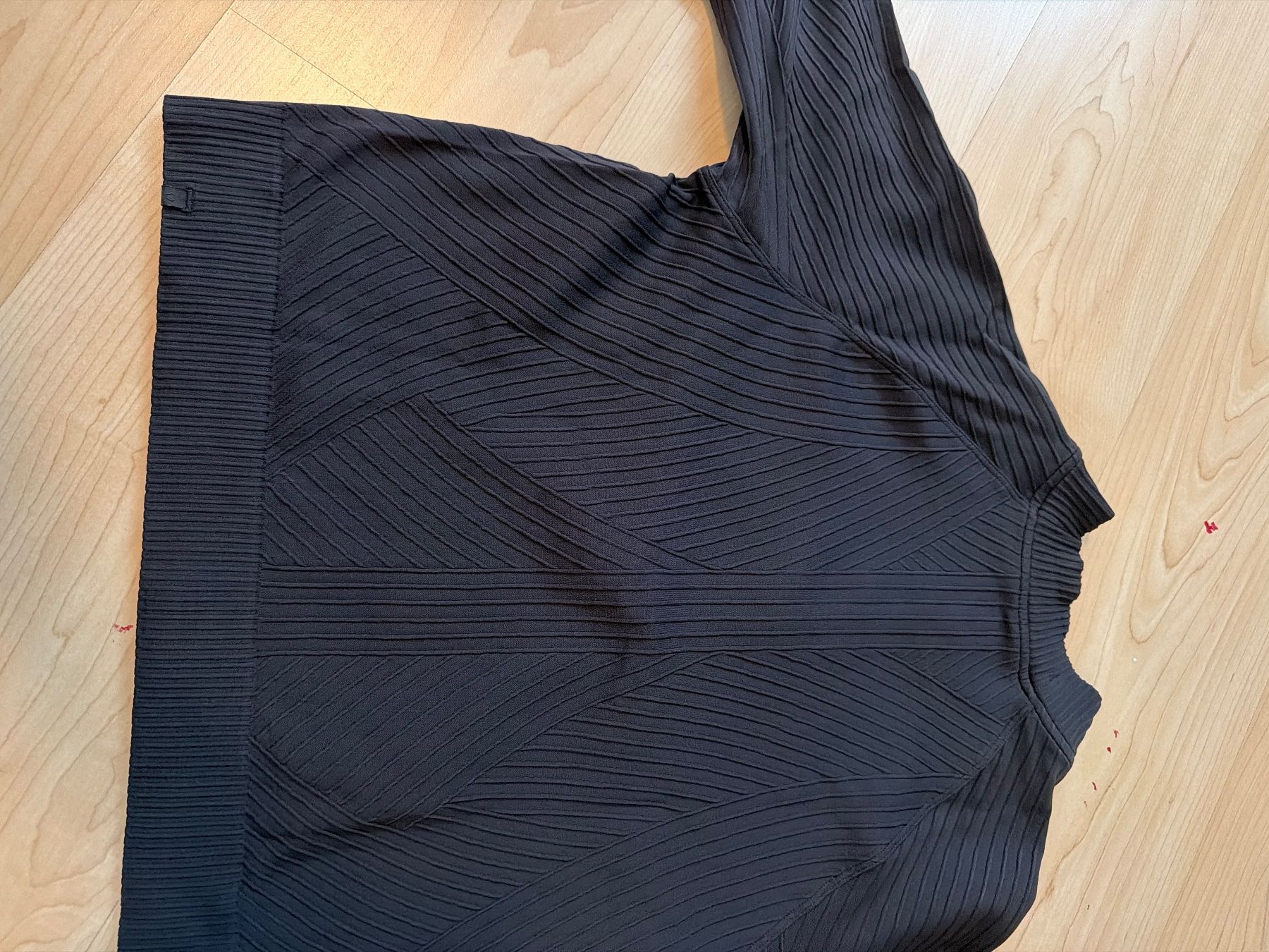 Lululemon Maglioni & Felpe: Sporpullover Schwarz mit Reissverschluss Grösse L – Usato da Hettlingen venduto da blu_tb6z 4