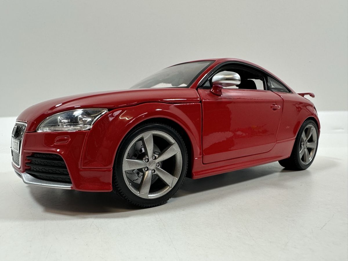 Bburago Modellini d'auto: Audi TT RS 1:18, rot, BBURAGO – Usato da Zofingen venduto da rf9_x2xt
