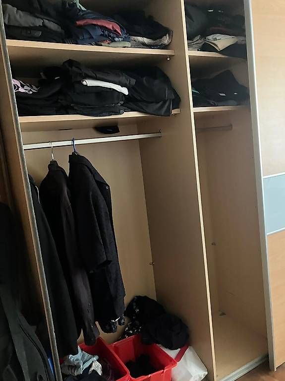 Armadi: Schrank mit Schiebetüre GRATIS – Usato da Bern venduto da promo-center 2
