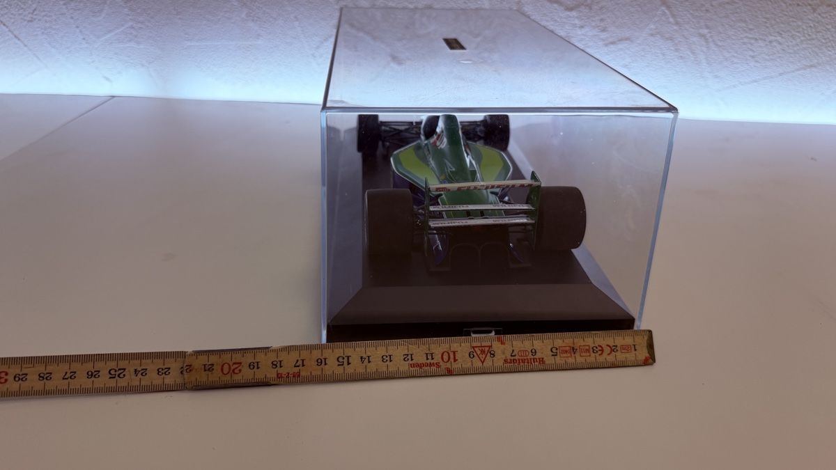 Modellini d'auto: Formel 1 Modellauto im Display gehaeuse  – Usato da Rotkreuz venduto da perlengott 3