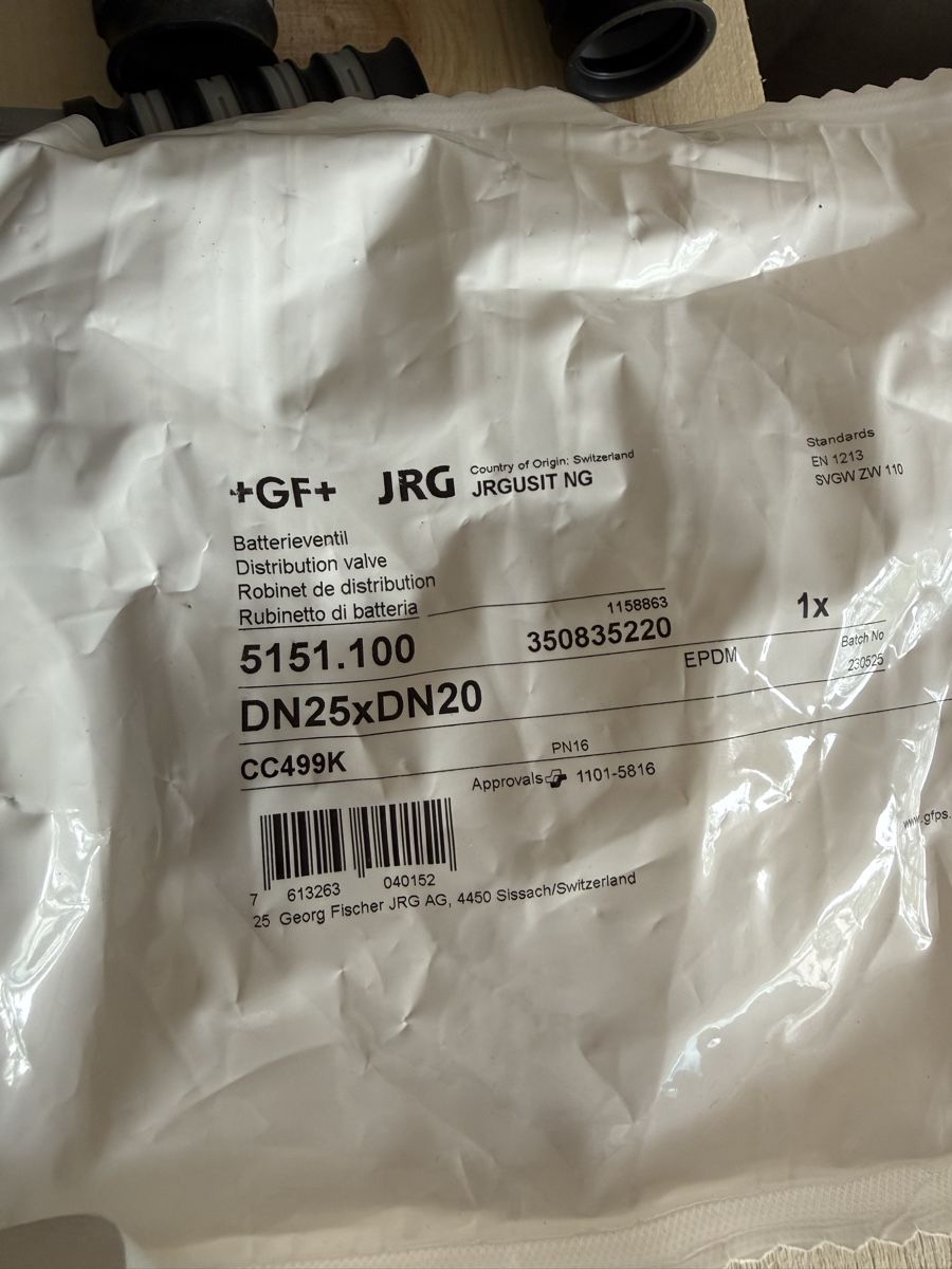 GF Tutti gli attrezzi: Materiel Sanipex, JrG  – Nuovo (secondo la descrizione) da Cressier NE venduto da Ala_b 2