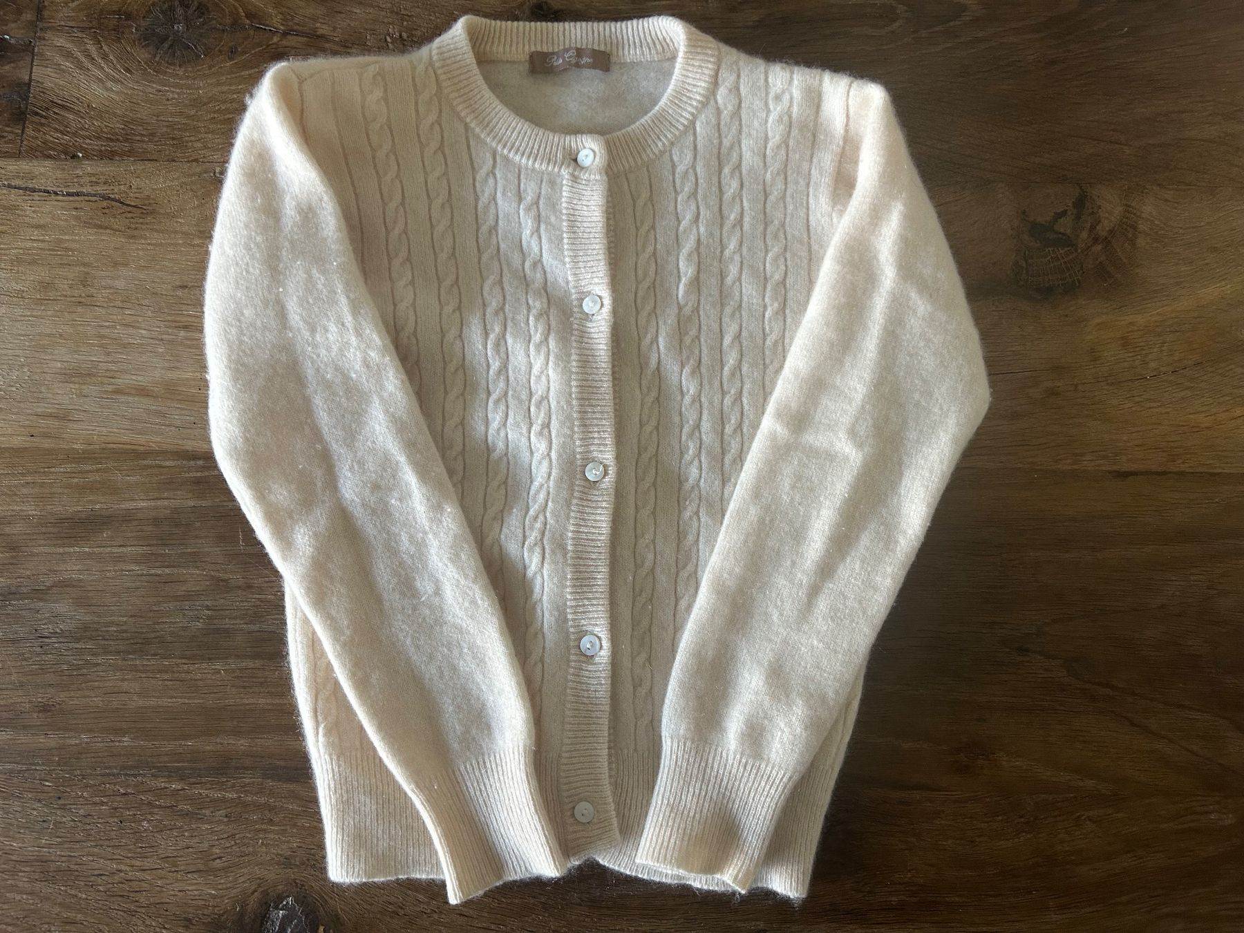 Sonstige Mädchenkleider: Kaschmir Strickjacke Gr. 4 Jahre – Gebraucht aus Adliswil von bee2890 1