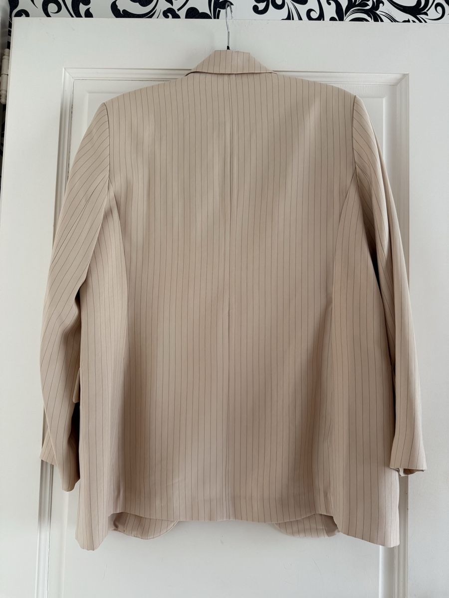 Mango Vestes: Mango beige pinstripe blazer – Neuf (Voir description) à Corsier-sur-Vevey par Kristina.Nova 4