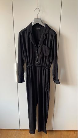 Schwarzer Jumpsuit Urban Outfitters, Grösse S