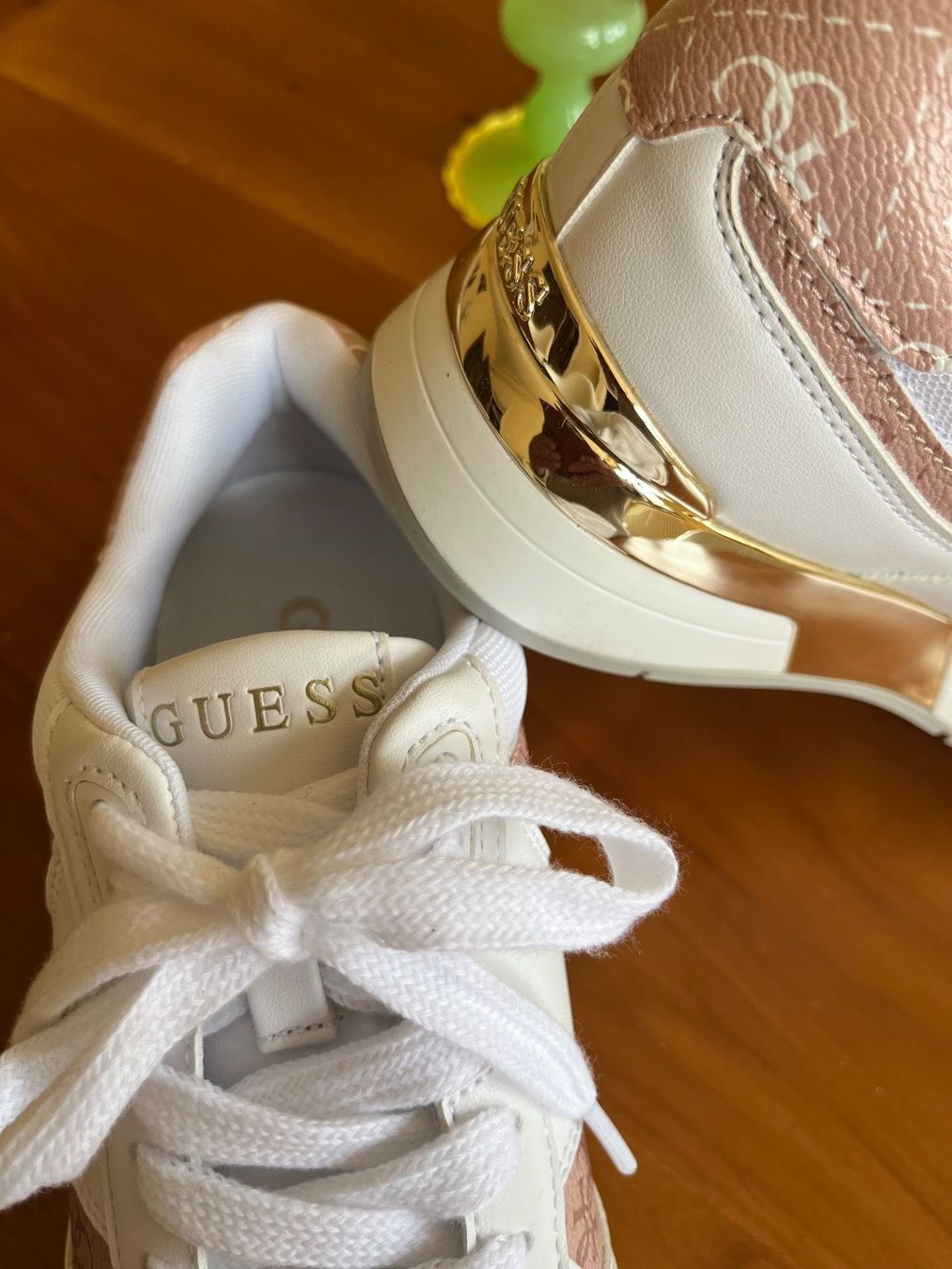 Guess Damenschuhe: GUESS Sneakers Gr. 37 – Neu (gemäss Beschreibung) aus Schaffhausen von nostalgie9 2