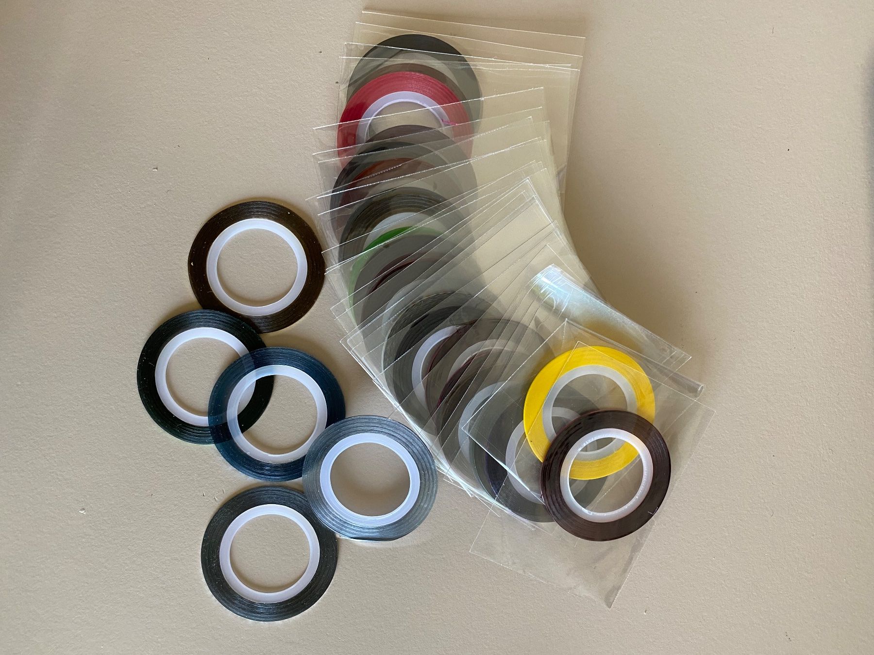 Ongles artificiels: Nageldesign Klebebändeli – Neuf avec emballage d'origine à Oberrohrdorf par chilibiggi 2