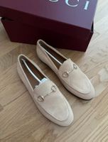 Gucci Jordaan Loafer, Gr. 38.5, beige