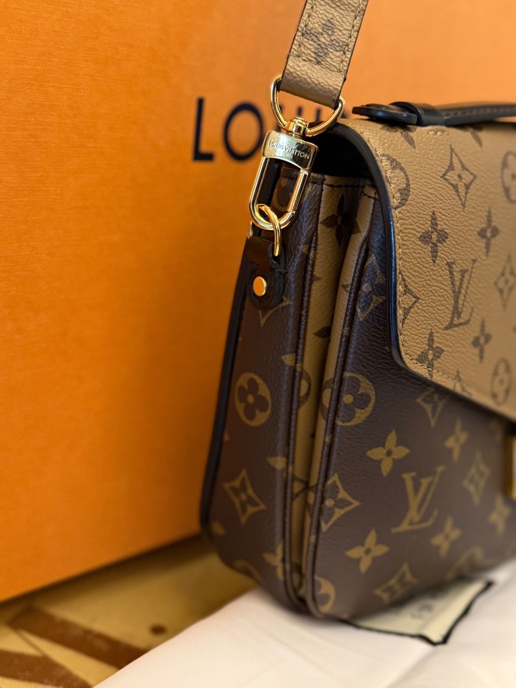 Louis Vuitton Sacs femmes: Louis Vuitton Pochette Metis Reverse Monogram – D'occasion à Hirschthal par GR7000 1