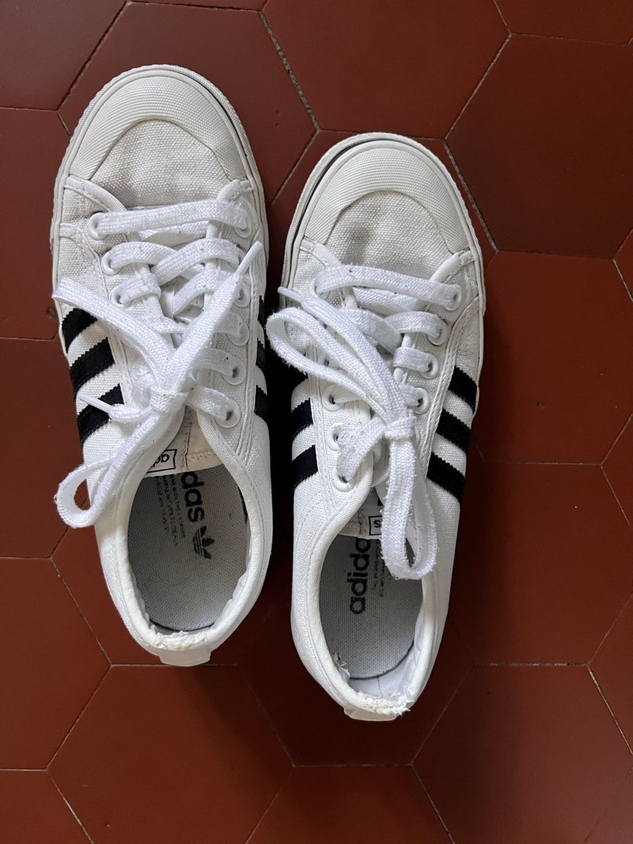 Chaussures femmes: Adidas Turnschuhe – D'occasion à Horgen par braids3