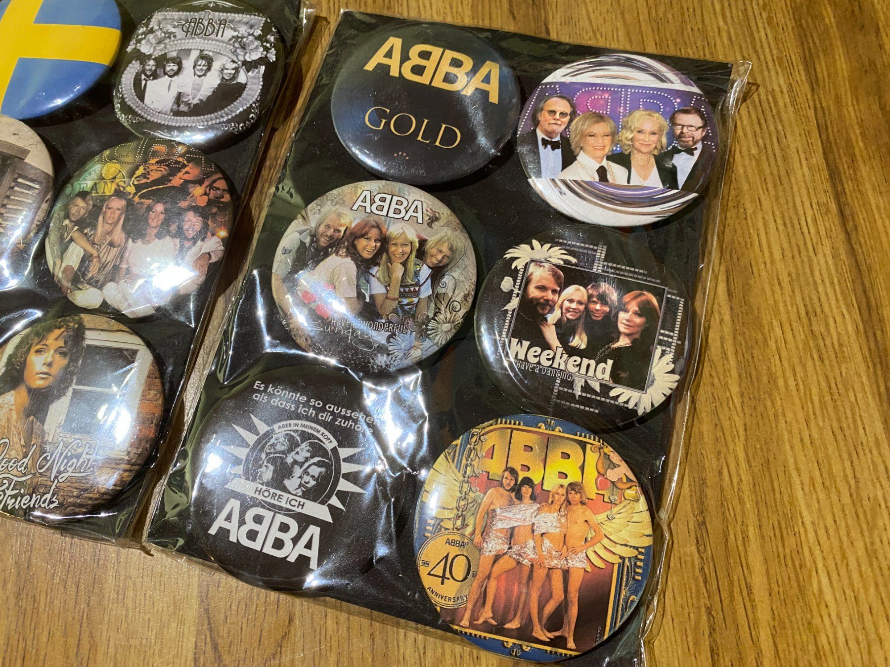 Placchette & Badge: ABBA Pin Badges! – Nuovo e nell'imballaggio originale da Basel venduto da VinylLover68 2