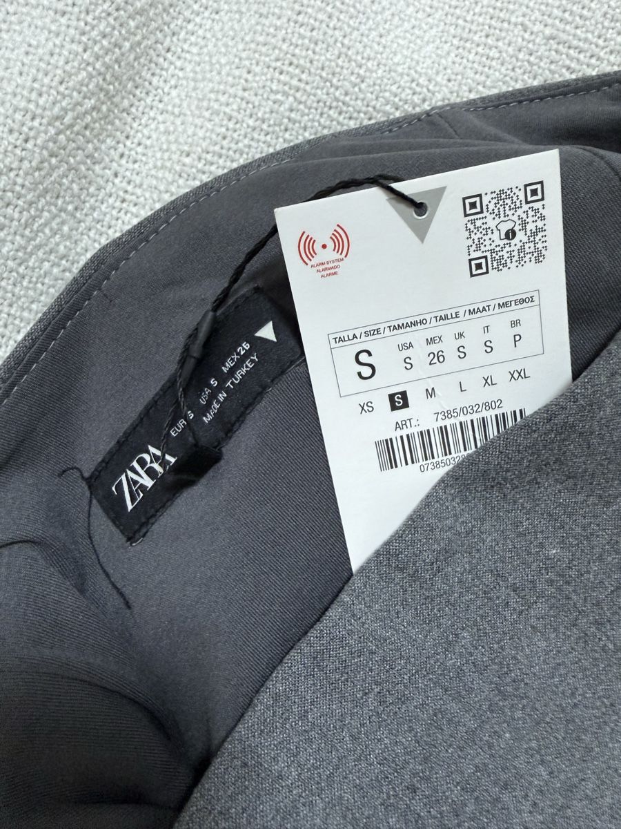 Zara Top: Bustier Zara neuf gris anthracite, taille S – Nuovo e nell'imballaggio originale da Les Avanchets venduto da NR07 2