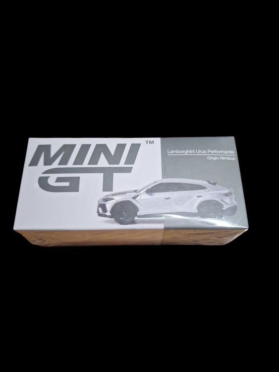 MINI GT Lamborghini Urus Performante Grey 2024 - Voiture Miniature 1/64 Grigio Nimbus