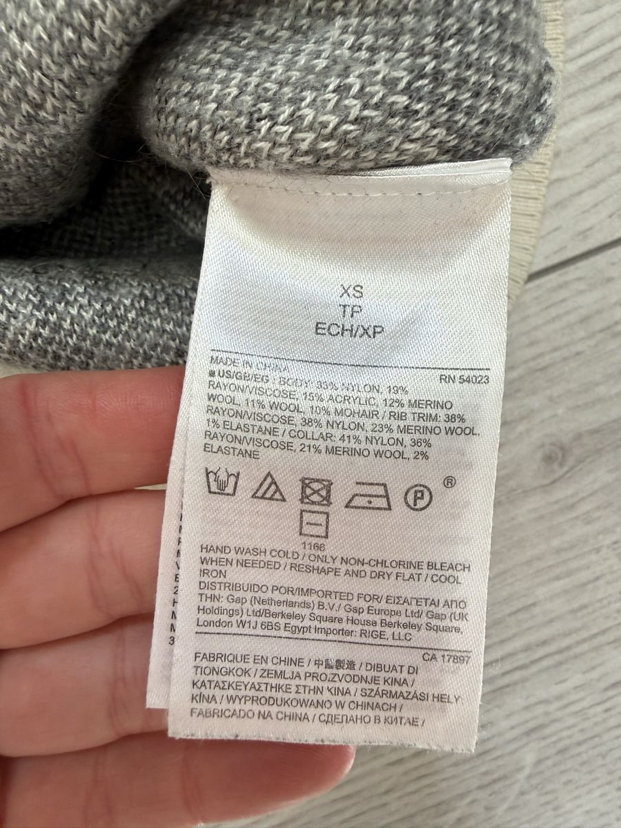Banana Republic Maglioni & Felpe: Pullover Banana Republic – Usato da Niederglatt ZH venduto da Ivan.Kryvoshei 2