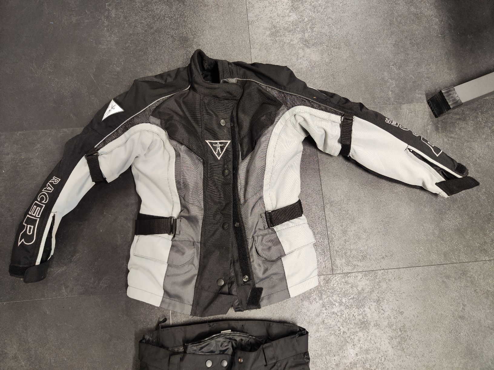 Completi: Motorradkleider RACER – Usato da Othmarsingen venduto da Othm13 1