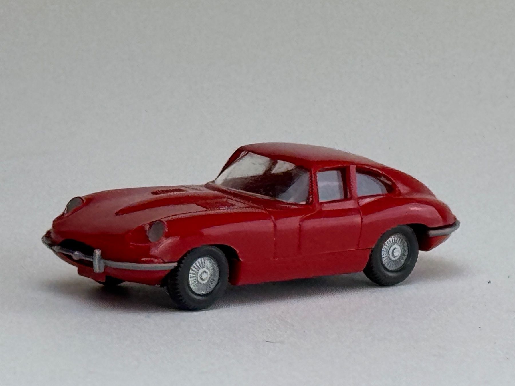 Wiking Modellini d'auto: SG- Wiking Jaguar E Type rot ohne Lenkrad – Usato da Elm venduto da Wikmtz
