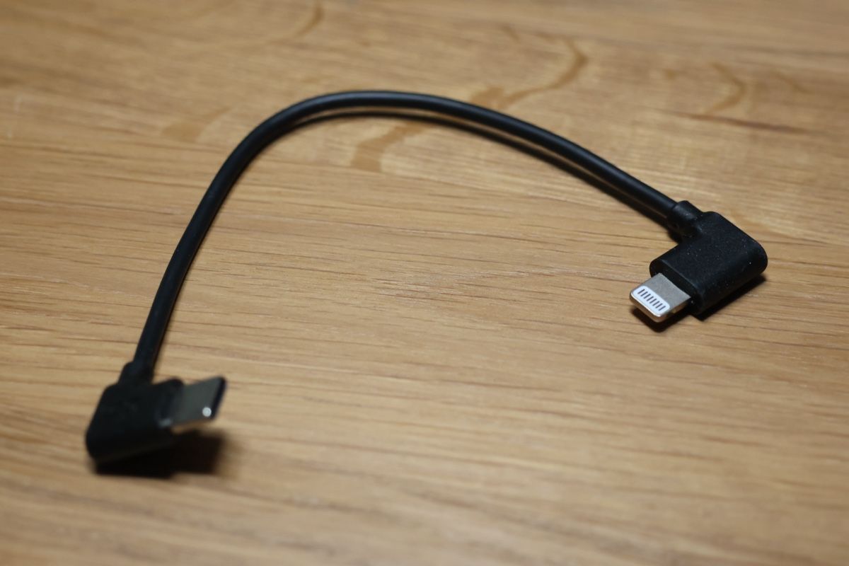 DJI Câbles: DJI Ladekabel USB-C zu Lightning – D'occasion à St. Gallen par UsDeSchwiz 1