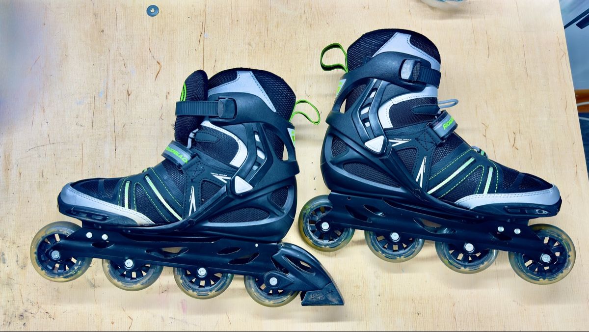 Pattini in linea & Pattini a rotelle: Inline Skates Rollerblade Grösse 44 neuwertiger Zustand – Usato da Uzwil venduto da benke36 1