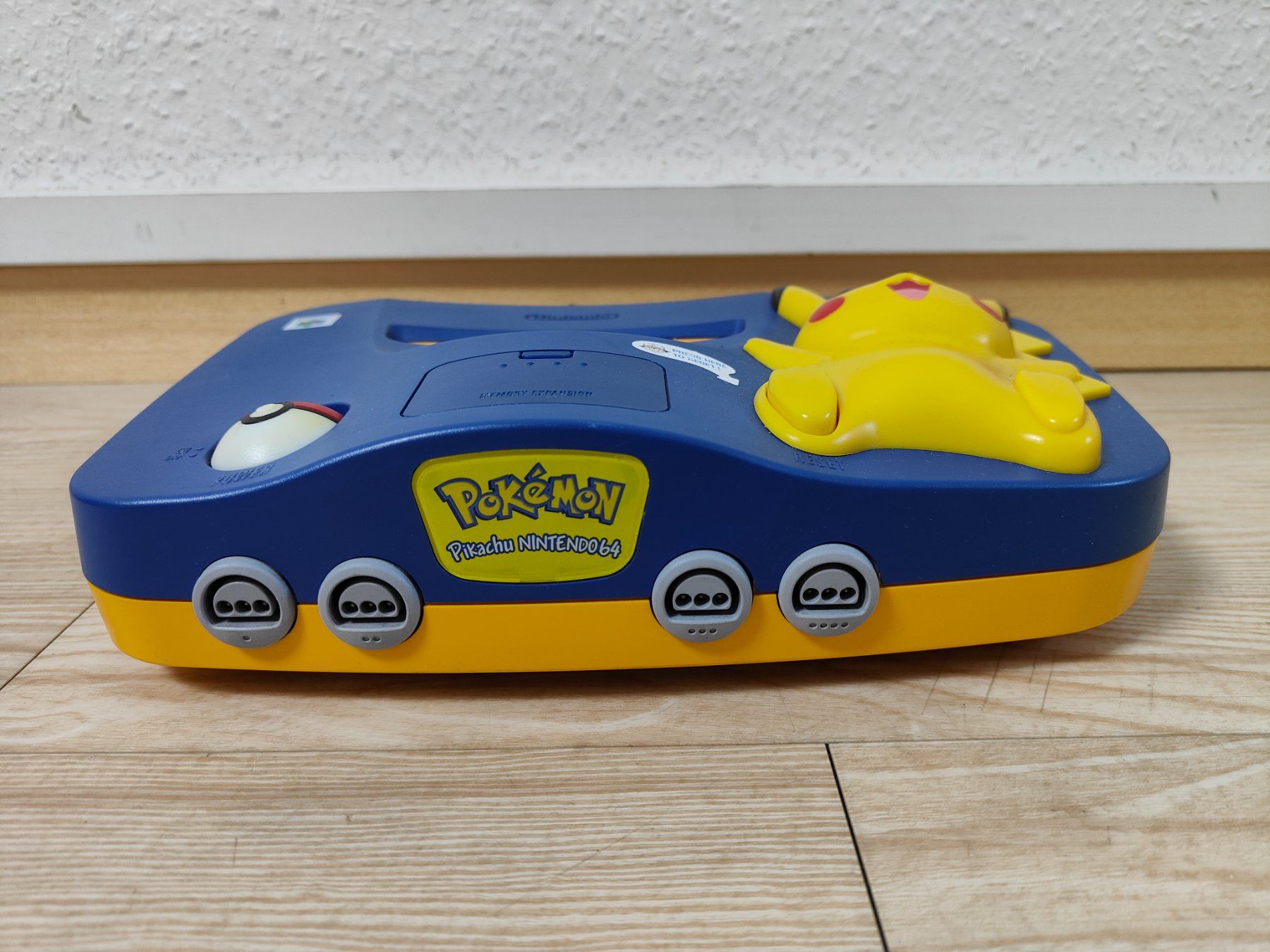 Nintendo Consoles: Console Nintendo 64 "Édition Pokémon Pikachu" + Peluche – D'occasion à Châtelaine par Chompis 2
