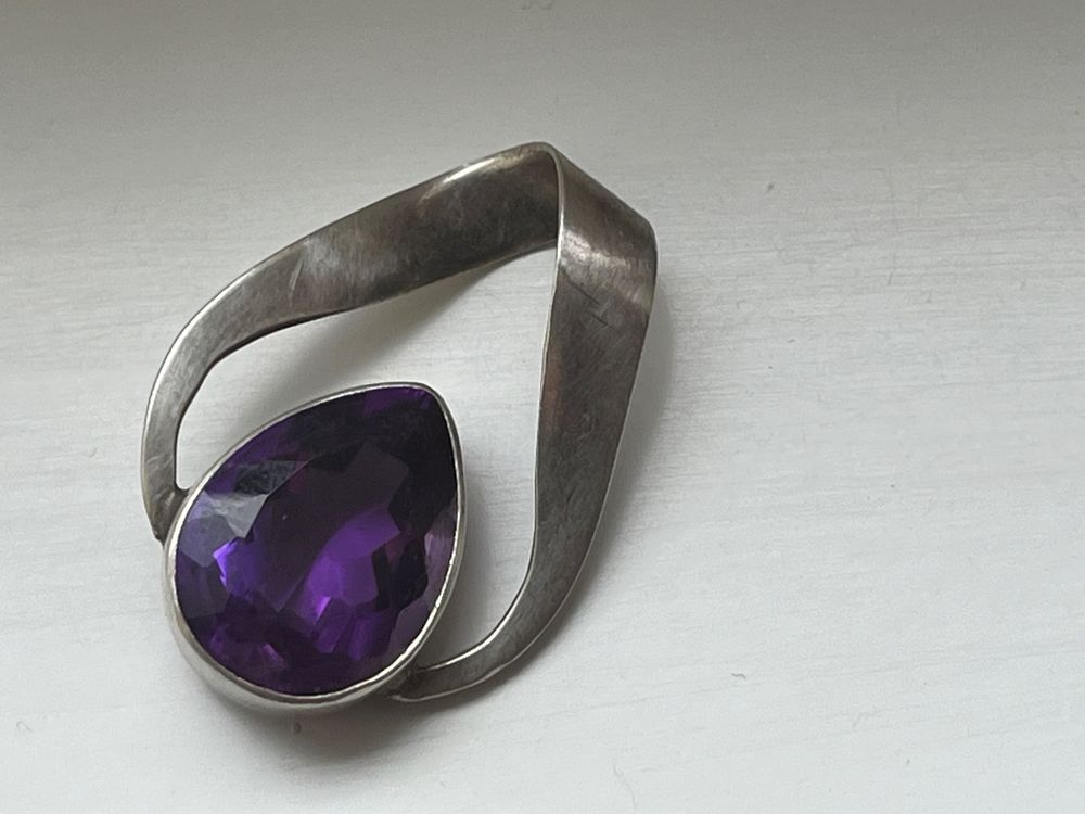 Pendentif Vintage Amerik – Pierre Bleue, Plaqué Or – Bijou Rétro
