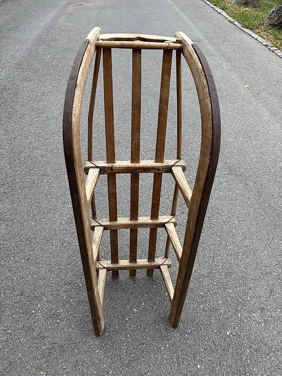 Luge: Antiker Holzschlitten  – Défectueux à Tschingel par MichuA 3