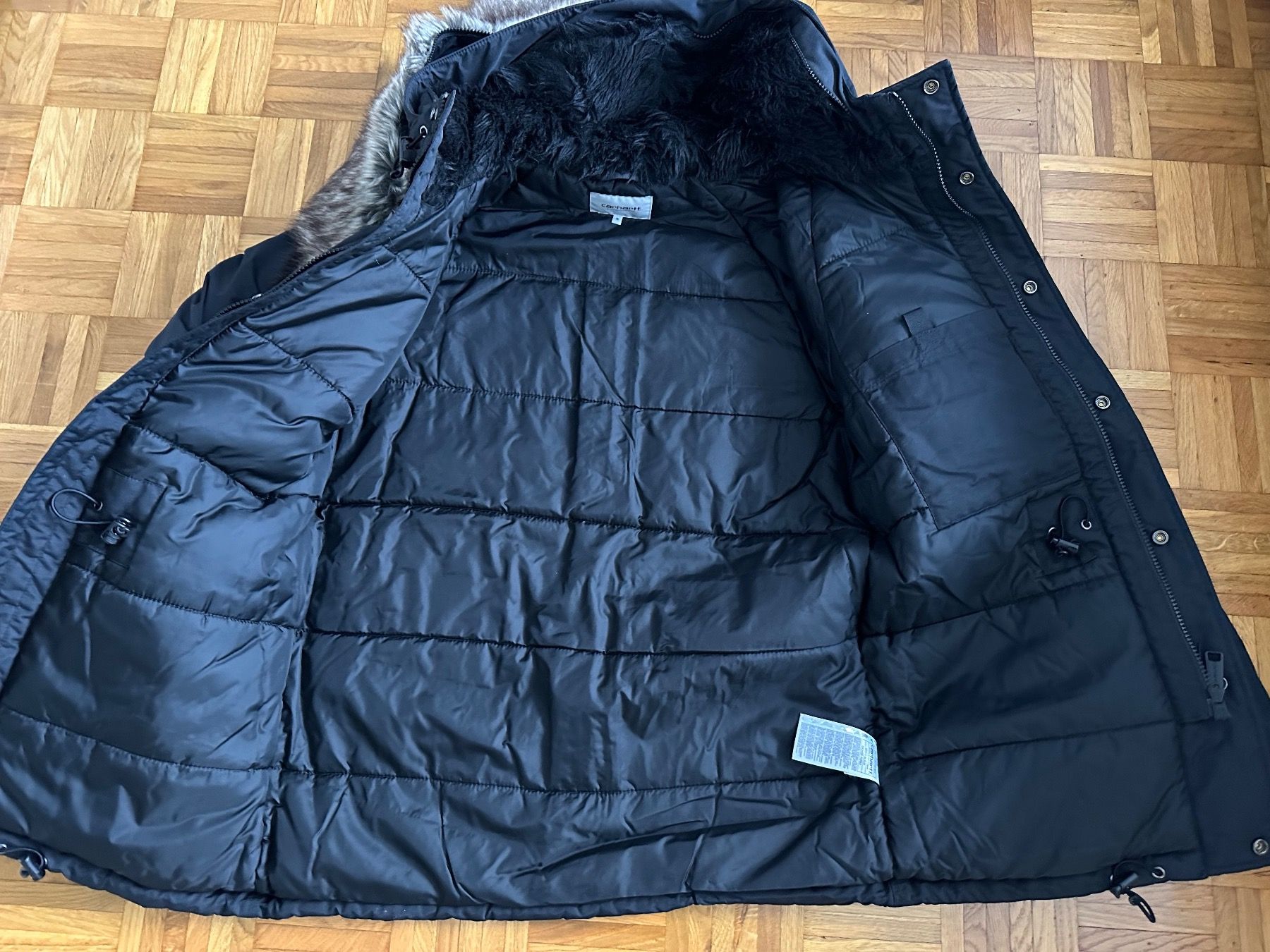 Carhartt Cappotti: Winterjacke Carhartt Gr.S – Usato da Frenkendorf venduto da Katrin02 2