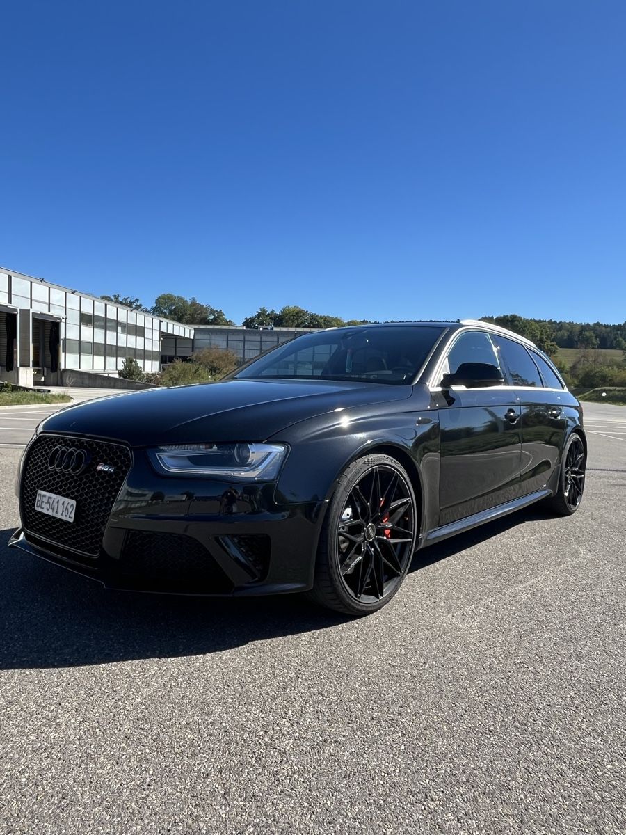Audi Automobili: Audi Rs4 B8  – Usato da Wichtrach venduto da jon_l2wb