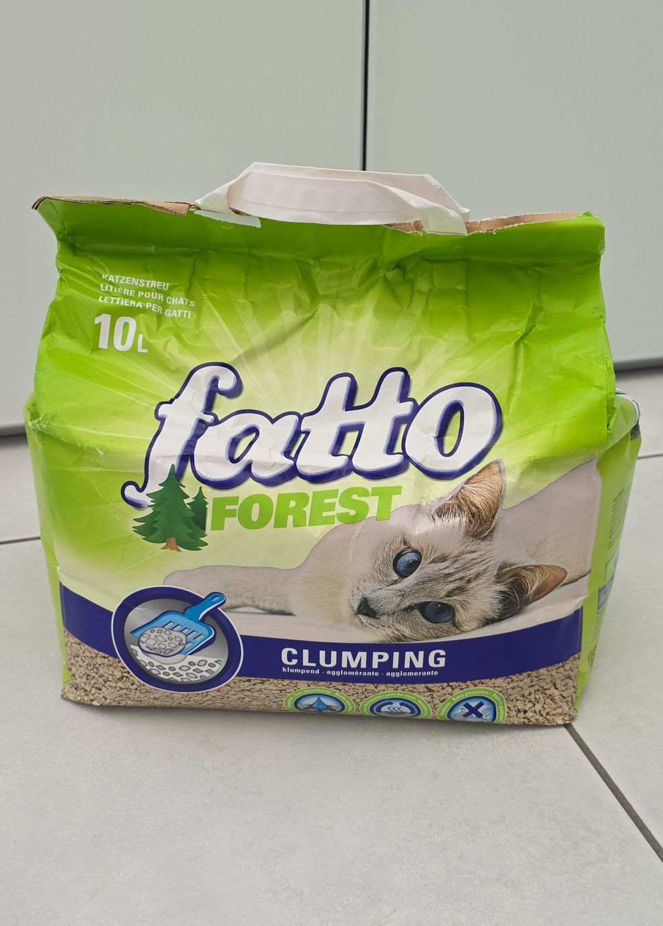 WC: Fatto Forest Katzenstreu 10L Klumpend NEU – Nuovo e nell'imballaggio originale da Oberkirch LU venduto da Bup0