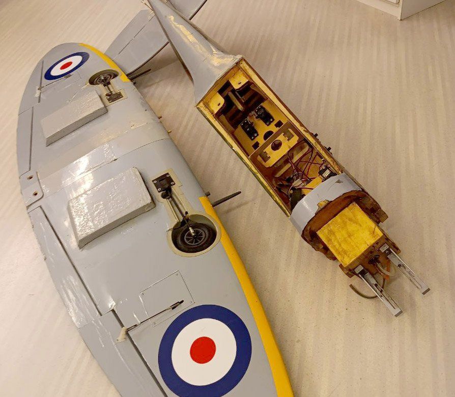 RC Kits de montage: Spitfire 60 von Hangar 9, 165 cm Spannweite – D'occasion à Eschlikon TG par Mitjet 3