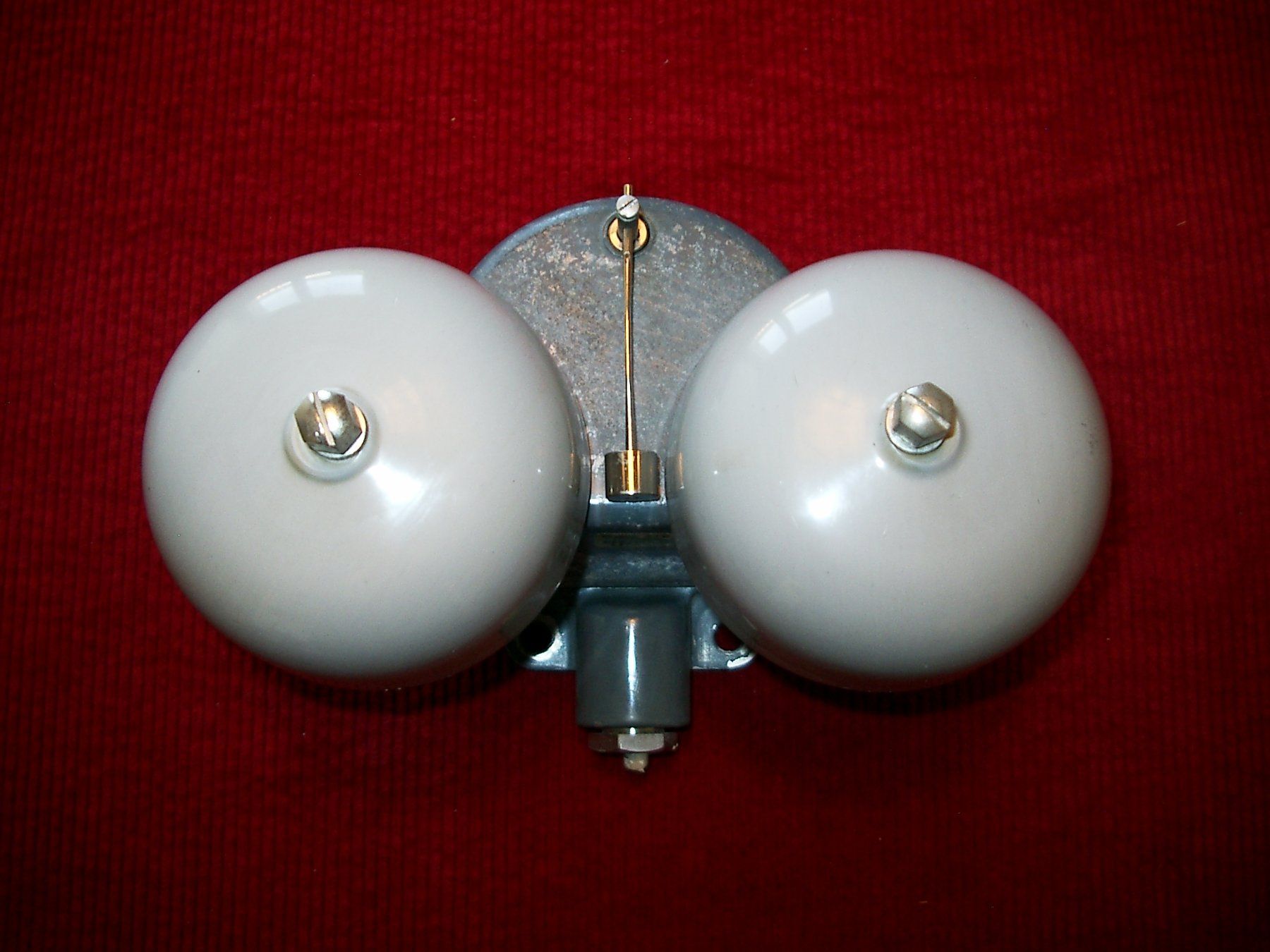 Campanacci mucche: Elektrische Doppelschlag Telefon- oder Türglocke, Vintage – Usato da Laupen ZH venduto da tonisculati