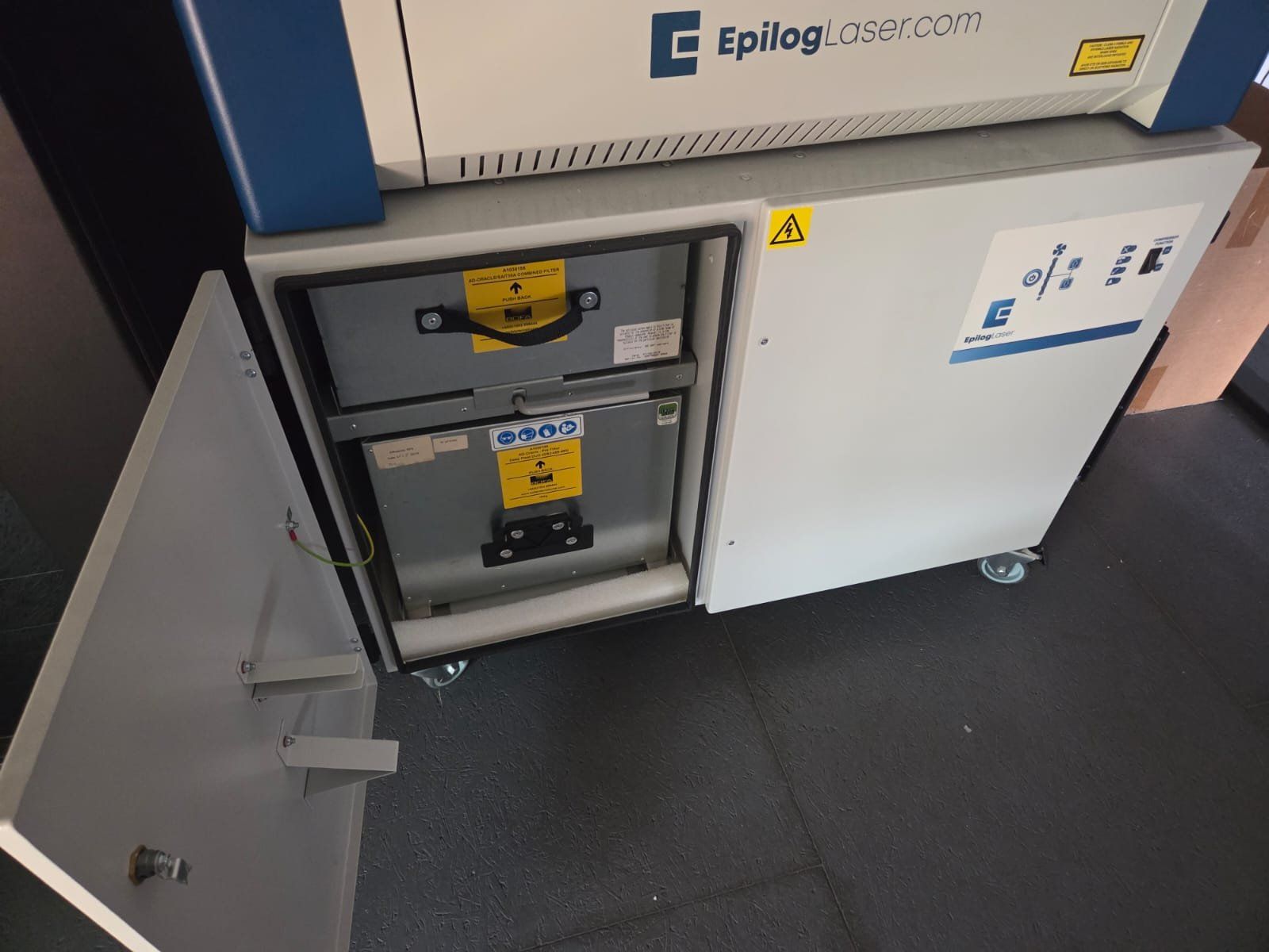 Tutte le macchine: EPILOG Laser System Zing 24-50W + Abzugssystem BOFA Base Z24 – Usato da Oberhof venduto da 8Grizzly 5